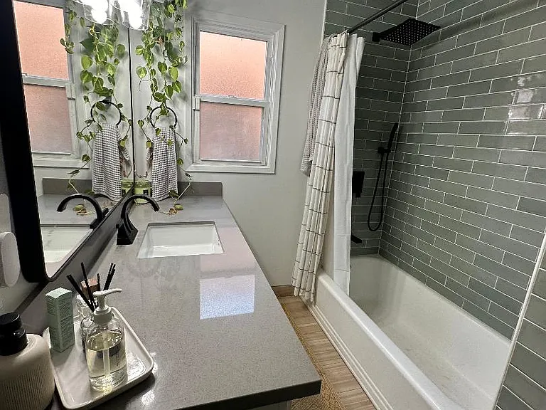 9 Cerritos Ave #5 — Photo 1