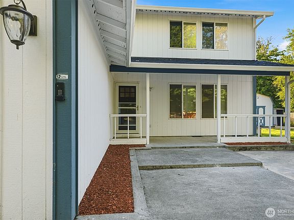 2nd image of 12817 Kapowsin Highlands Drive E