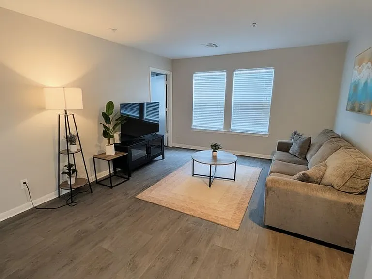 Centric on 34th Apartments — Photo 27