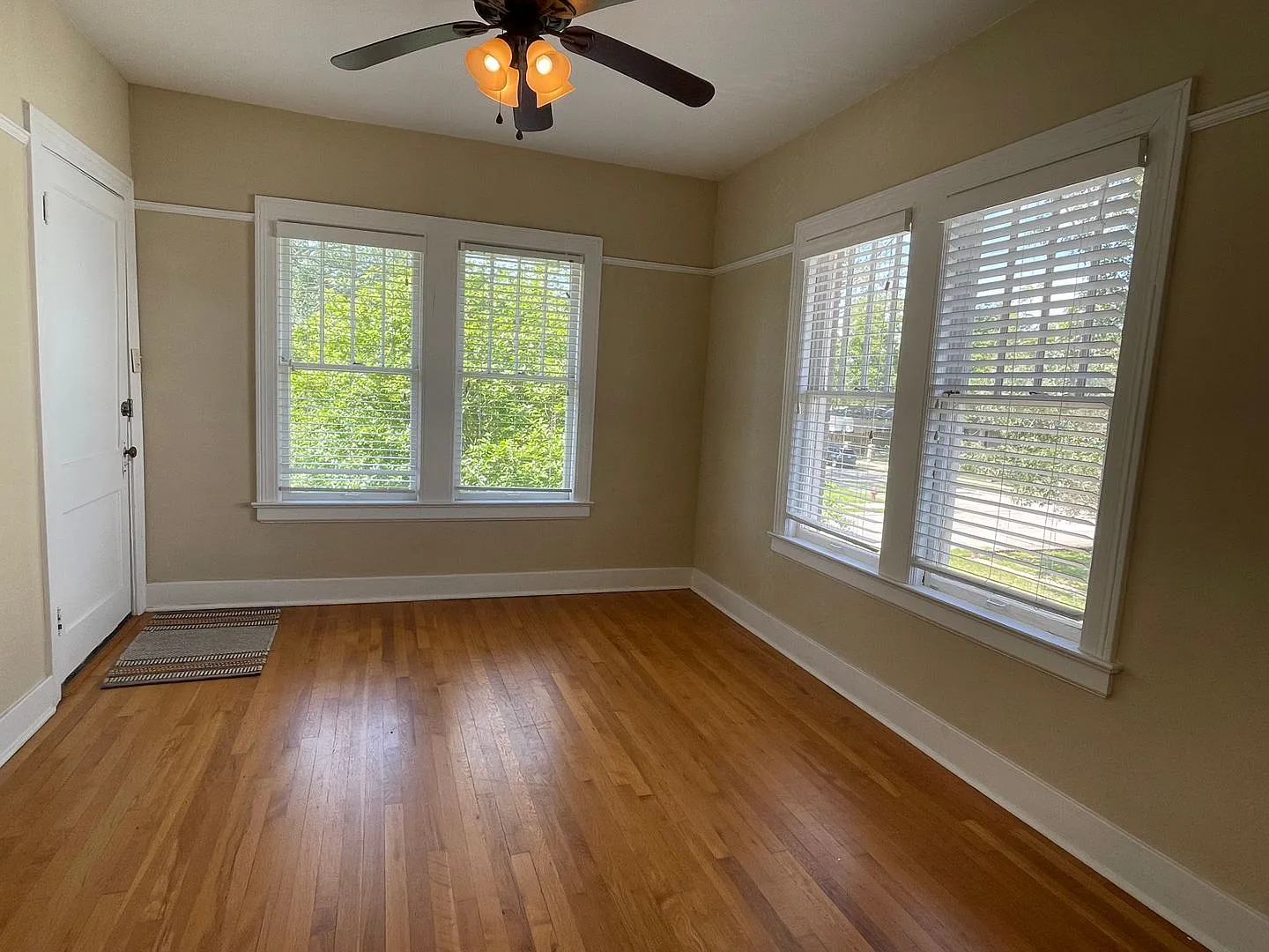 1B/1B Apartment Available Near Downtown Lake Charles — Photo 2