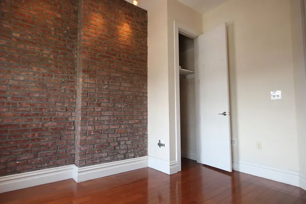 Rented by Nooklyn NYC LLC | media 27