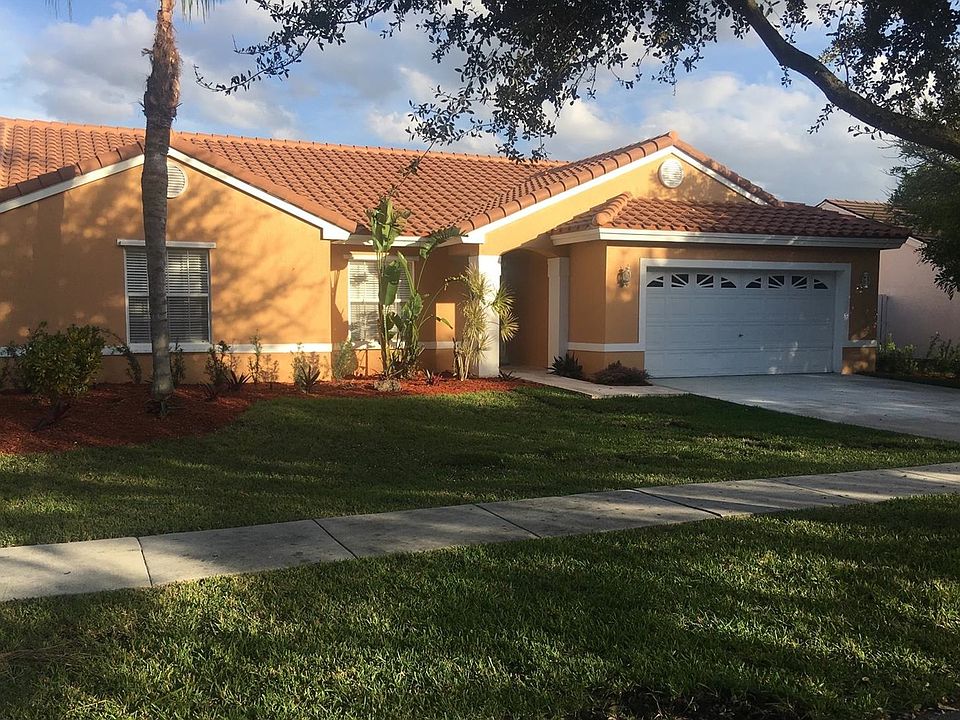 2nd image of 1741 SW 135th Way