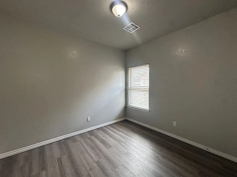 8017 NW 160th Ter — Photo 18