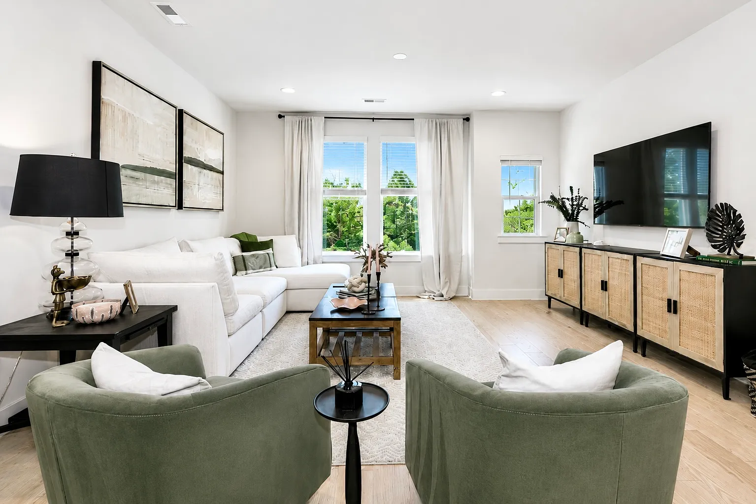3 bed, 1723 sqft, $3,095 — Photo 1