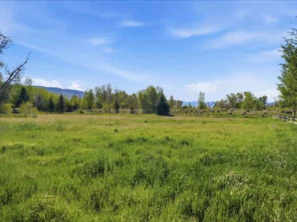 2410 N River Meadows Pkwy, Midway, UT 84049