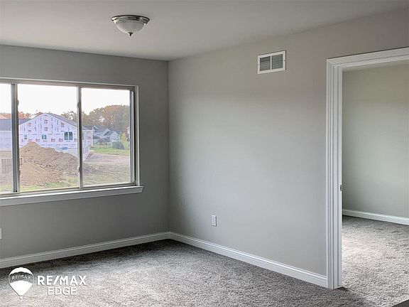 4th image of 8191 Hidden Cove Ct