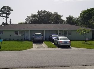 2438 NW Holiday Ct, Jensen Beach, FL 34957