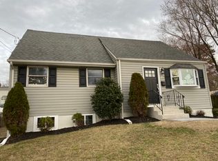 21 Oregon Ave, Hazlet, NJ 07730