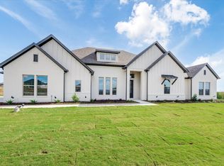 7736 Laura Lake Ln, Fort Worth, TX 76126