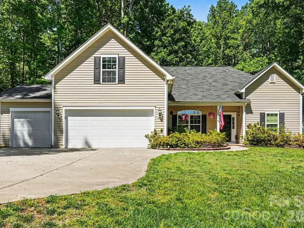 12301 Flatbush Dr, Huntersville, NC 28078