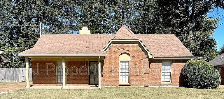 6600 Stockport Dr — Photo 1
