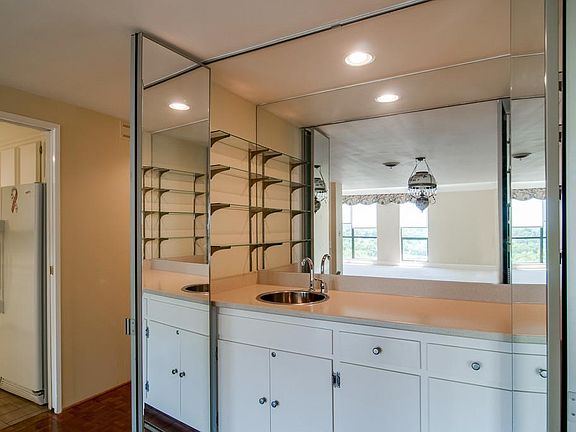 4th image of 3901 W End Ave APT 907