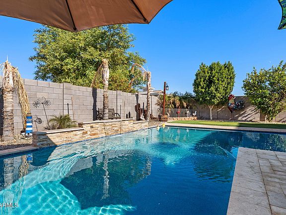 3rd image of 2332 W ARROYO Way