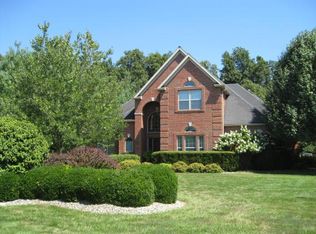 16460 Forest View Dr, Charleston, IL 61920