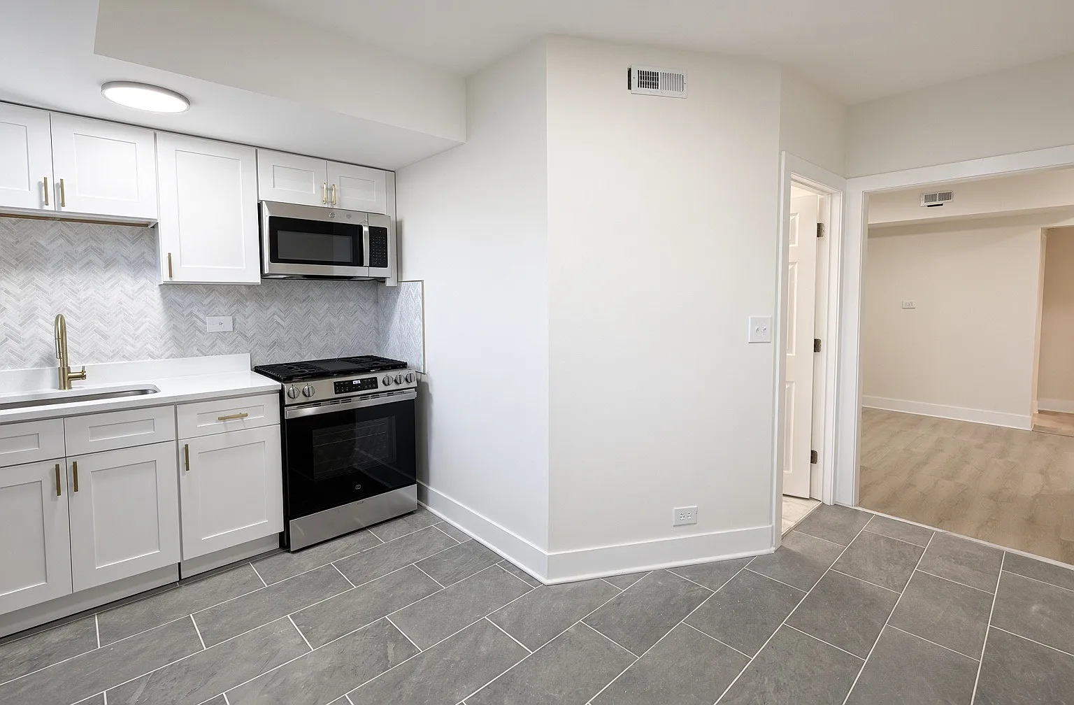1 bed, $2,150 — Photo 4