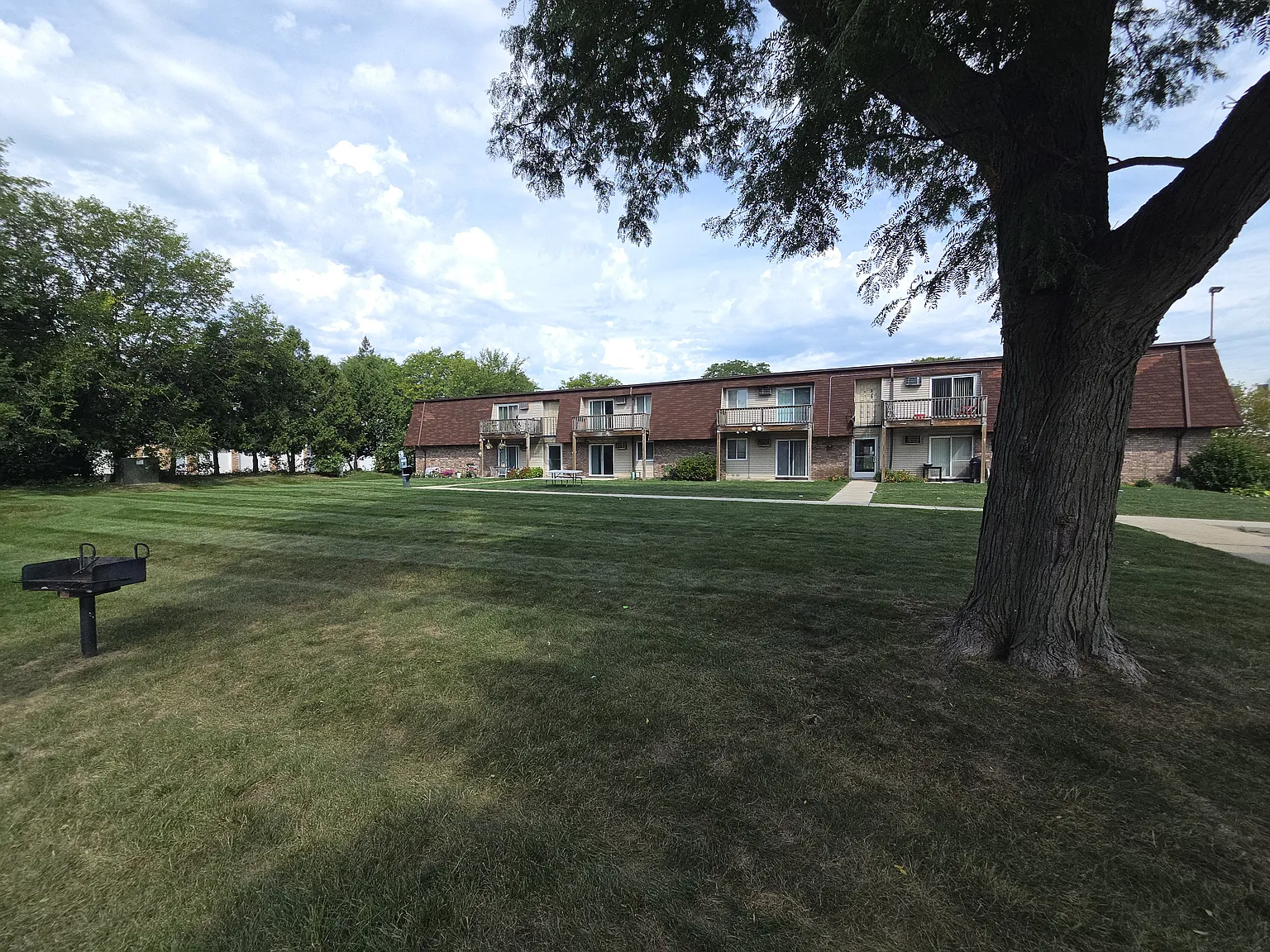 1 bed, 740 sqft, $1,250 — Photo 4