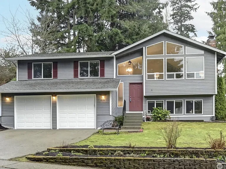 6230 172nd St SW — Photo 1