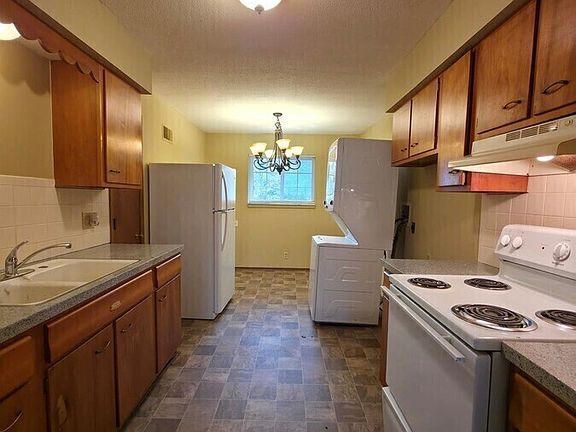 4th image of 3312 S Oxford Ave APT C
