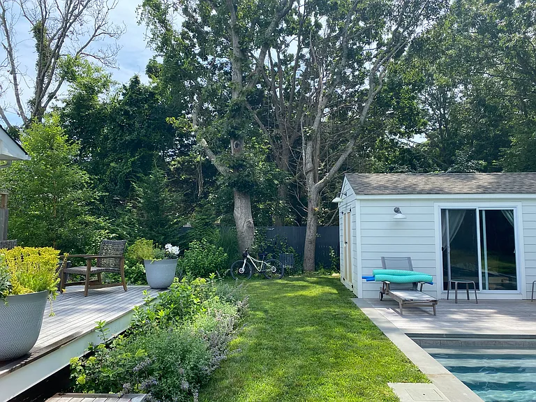 264 Kings Point Rd — Photo 19