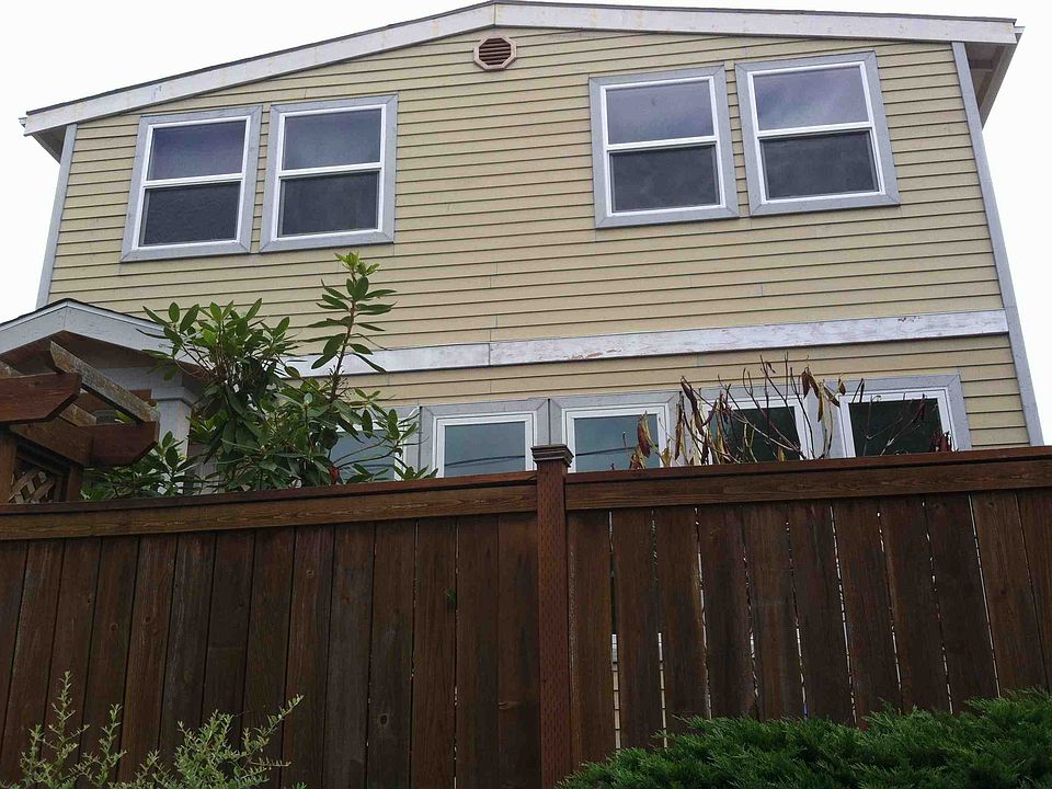 2nd image of 5642 11th Ave NE