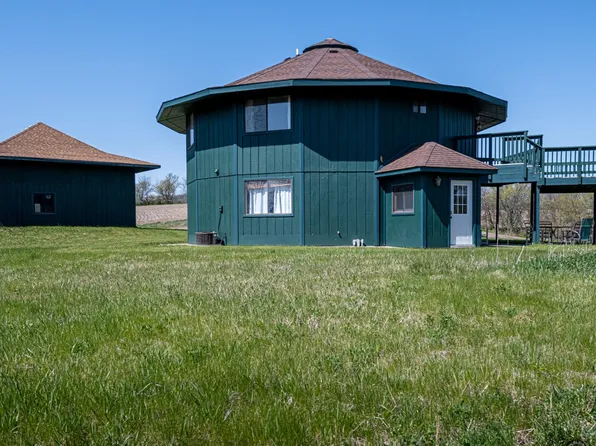 3574 N Mill Creek Rd, Scales Mound, IL 61075