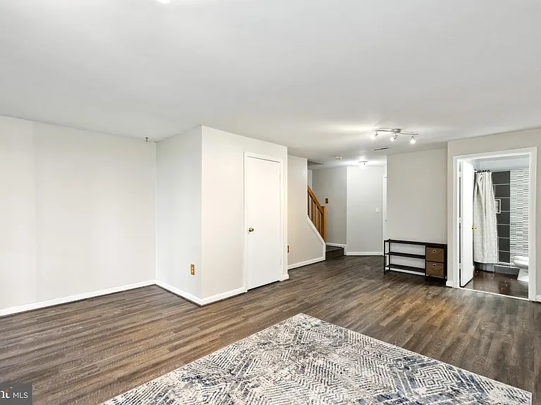 9525 Clocktower Ln — Photo 15