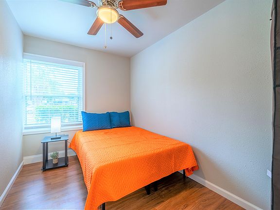 3rd image of 940 Randolph St #12774913