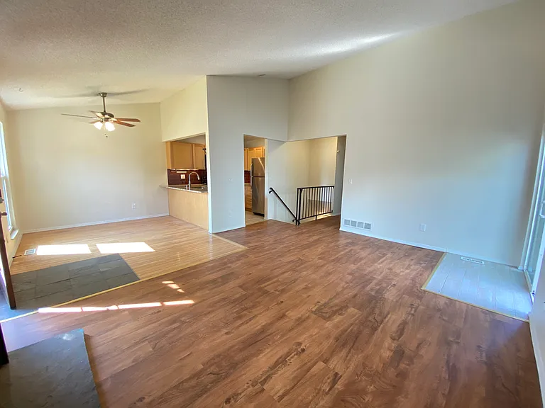 225 S Tyler Ave — Photo 5
