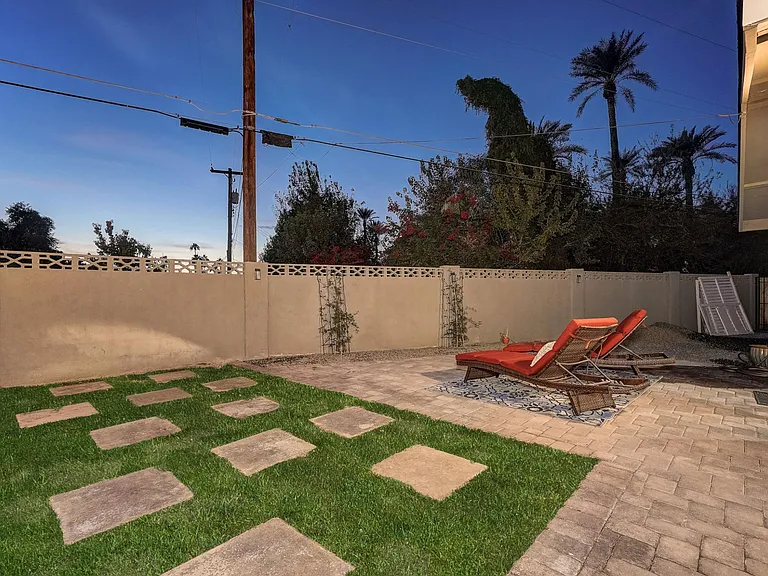 4623 E Earll Dr — Photo 37