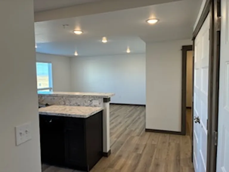 1200 Abigail Ln — Photo 3