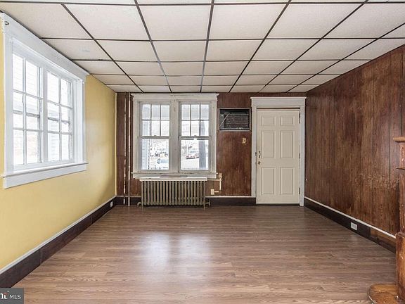 3rd image of 1471 Liberty St