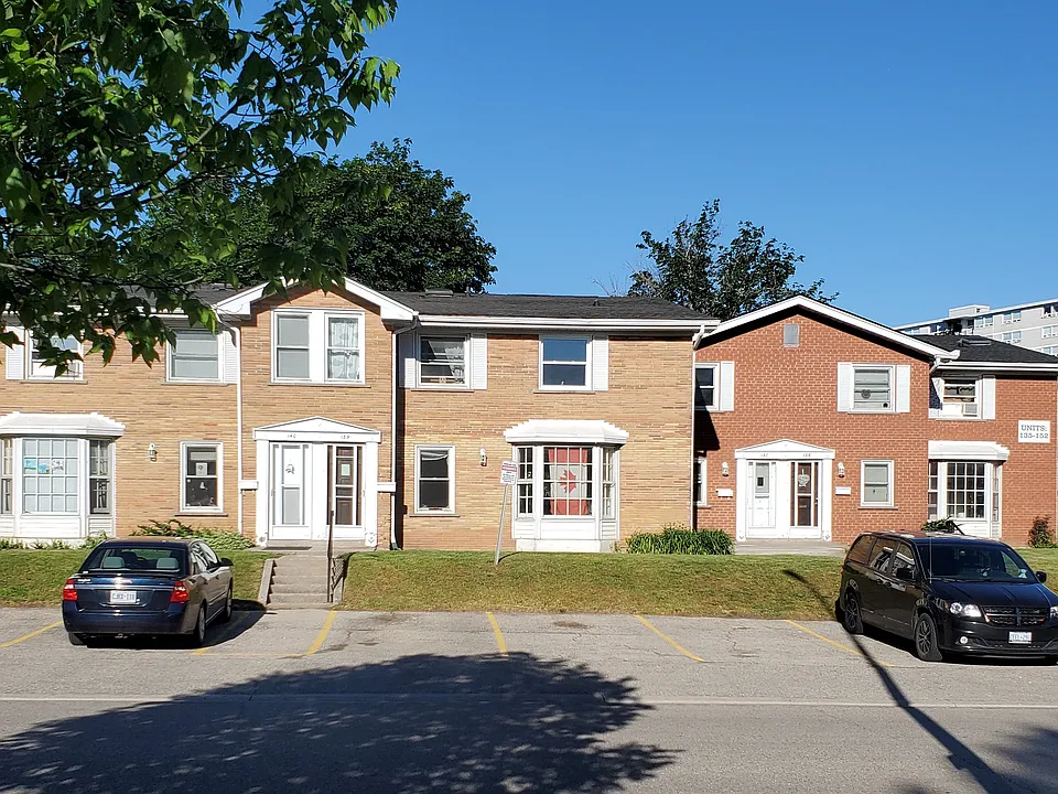 161 Arbour Glen Cres