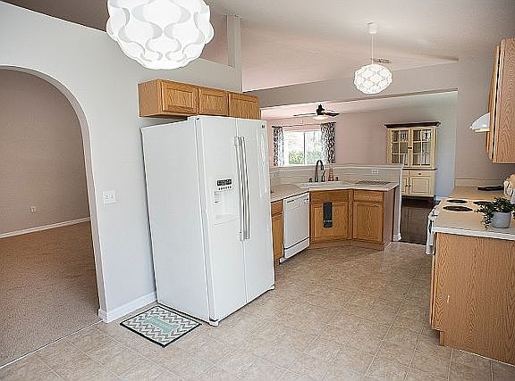 5th image of 233 King Arthur Ct
