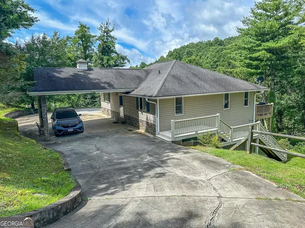 274 Big Bear Trl, Dillard, GA 30537