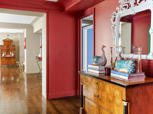 200 East 66th Street image 19 of 28