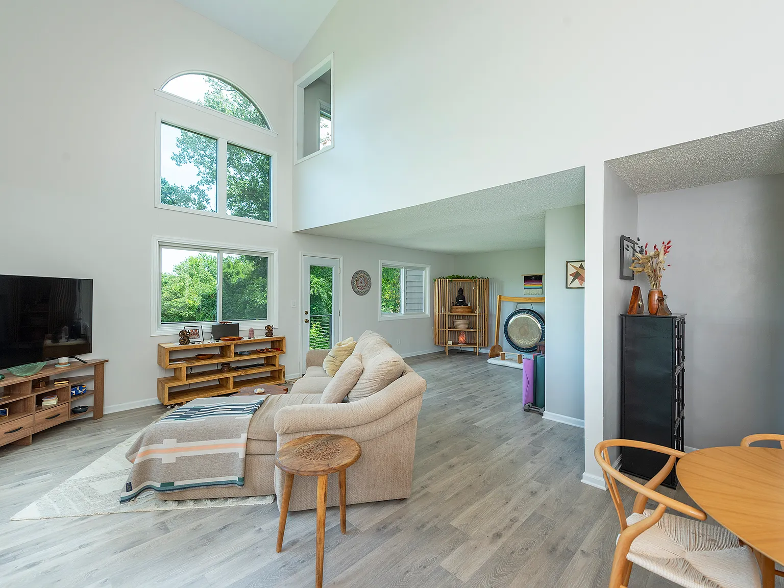 2 bed, 1779 sqft, $3,950 — Photo 3