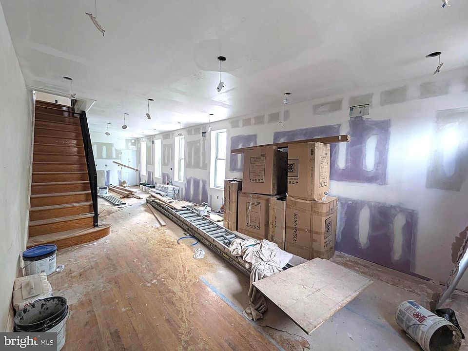 1st image of 172 E Huntingdon St