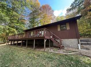 8027 Buckeye Dr SW, Bowerston, OH 44695