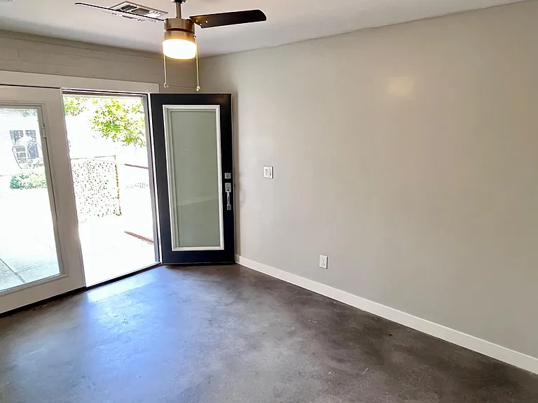 2621 E Campbell Ave #4 — Photo 18
