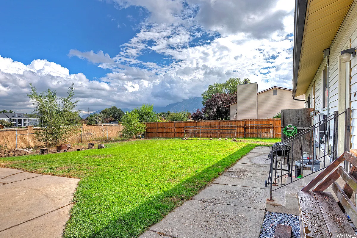 Building Photo - 525 E Acoma Rd #B