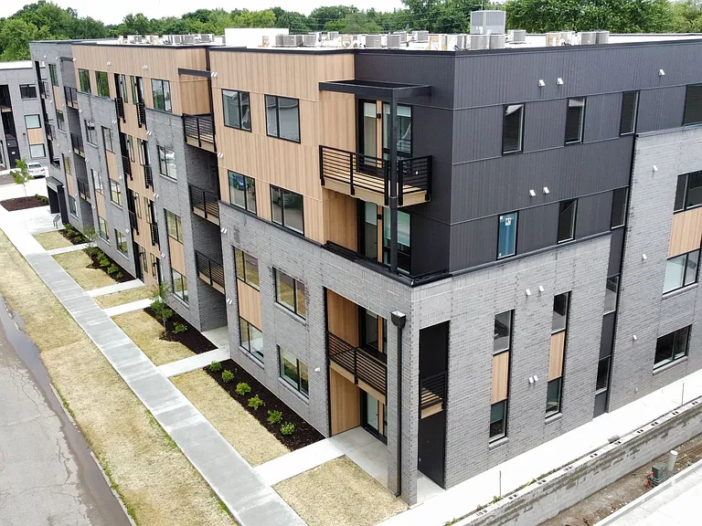 St. Barts Apartments — Photo 3