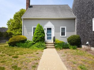 348 Twin Lakes Dr, Halifax, MA 02338