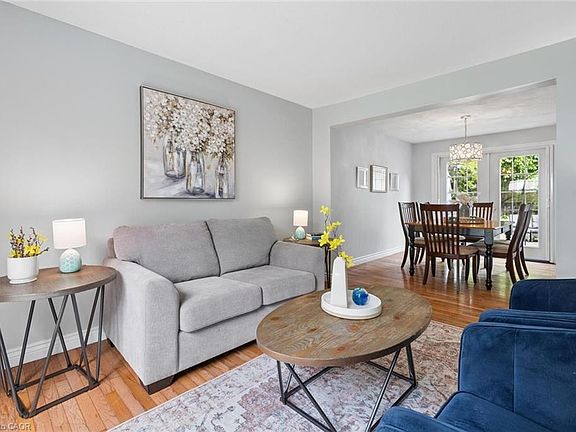 4th image of 50 Lewis Cres