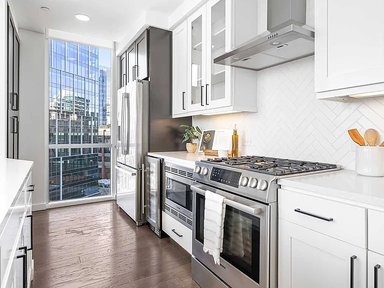 The Huntley Luxury Apartments — Photo 5