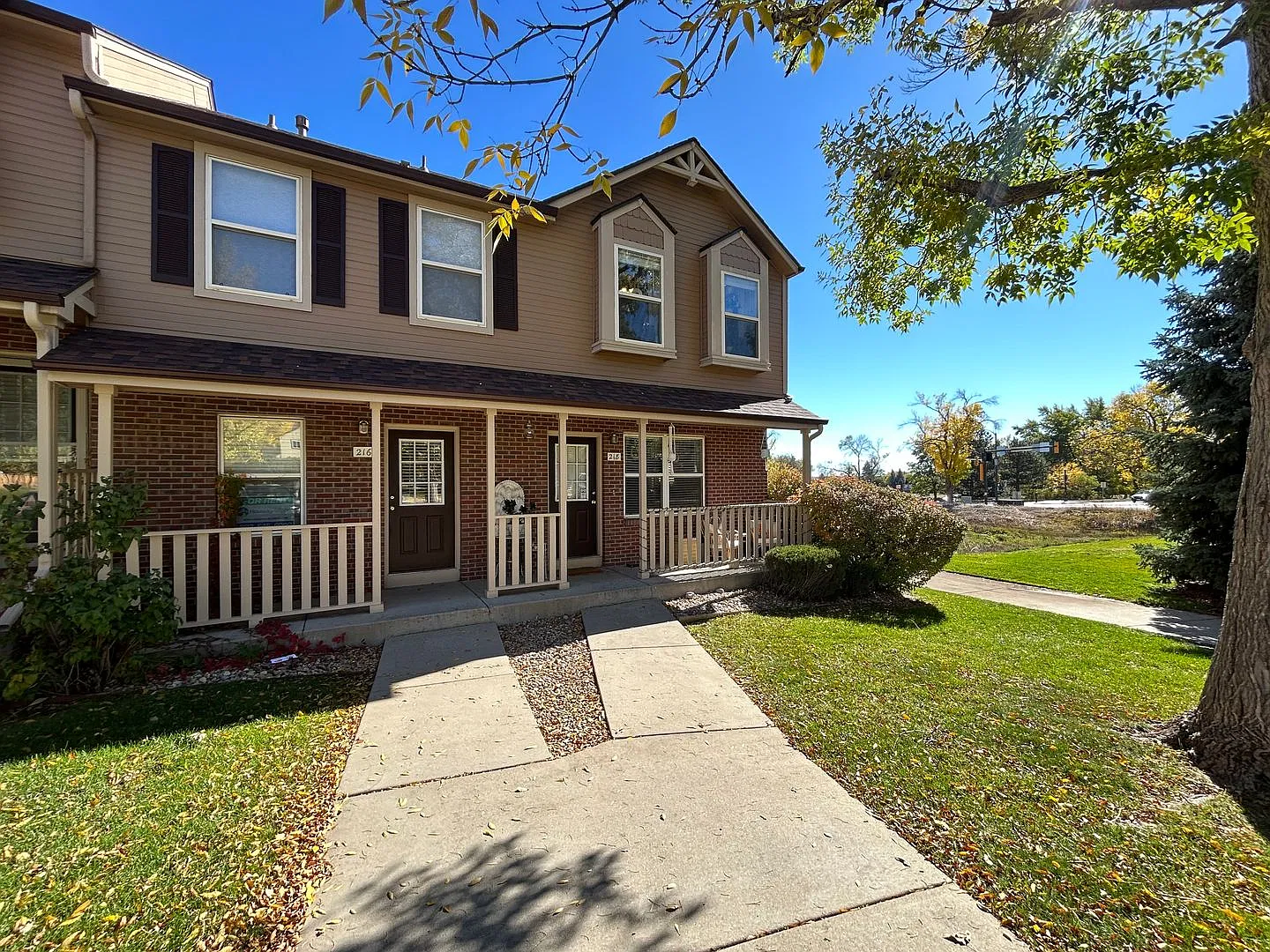 Two Bedroom Townhome Available For Rent in Hunter's Ridge in Louisville — Photo 1