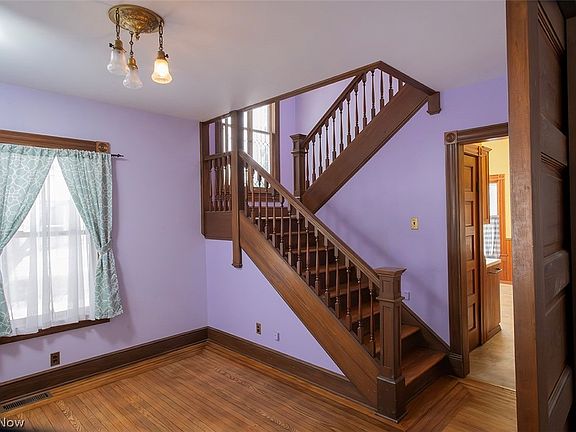 5th image of 3101 Mapledale Ave
