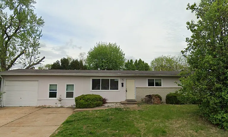 435 Wren Dr — Photo 1