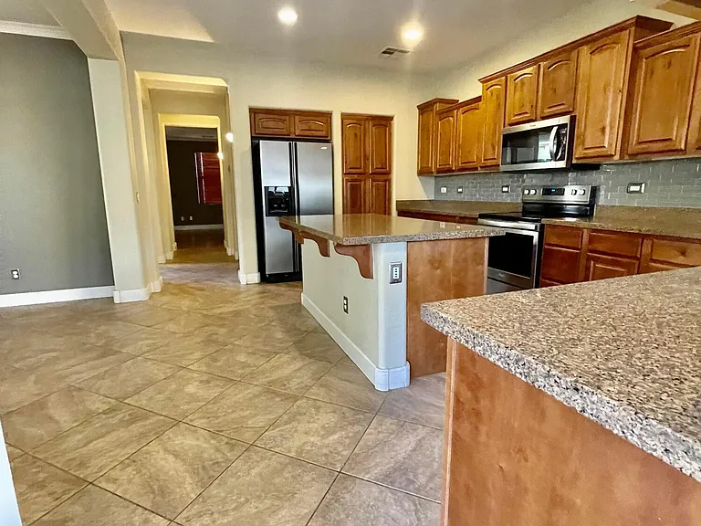 13586 N 152nd Dr — Photo 39