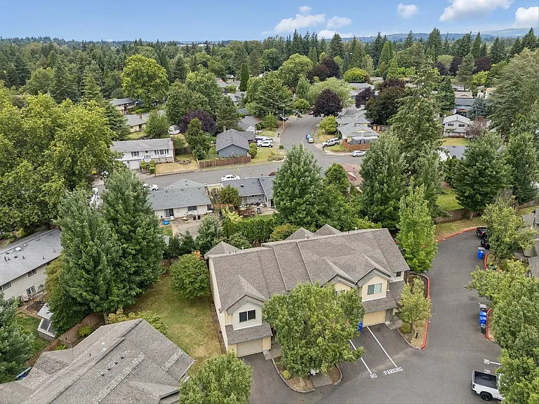 Roberts Court Townhomes — Photo 88