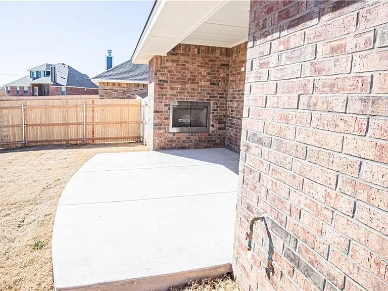 616 John Chisholm Way — Photo 23
